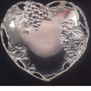 Arthur Court Grape Heart Coupe Tray